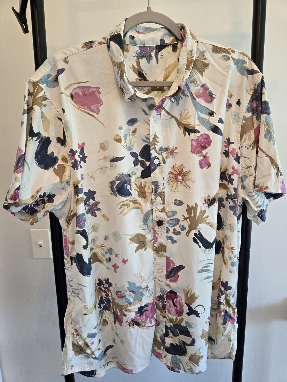 Abercrombie & Fitch Men XL Floral Button Front Short Sleeve Shirt Multicolor